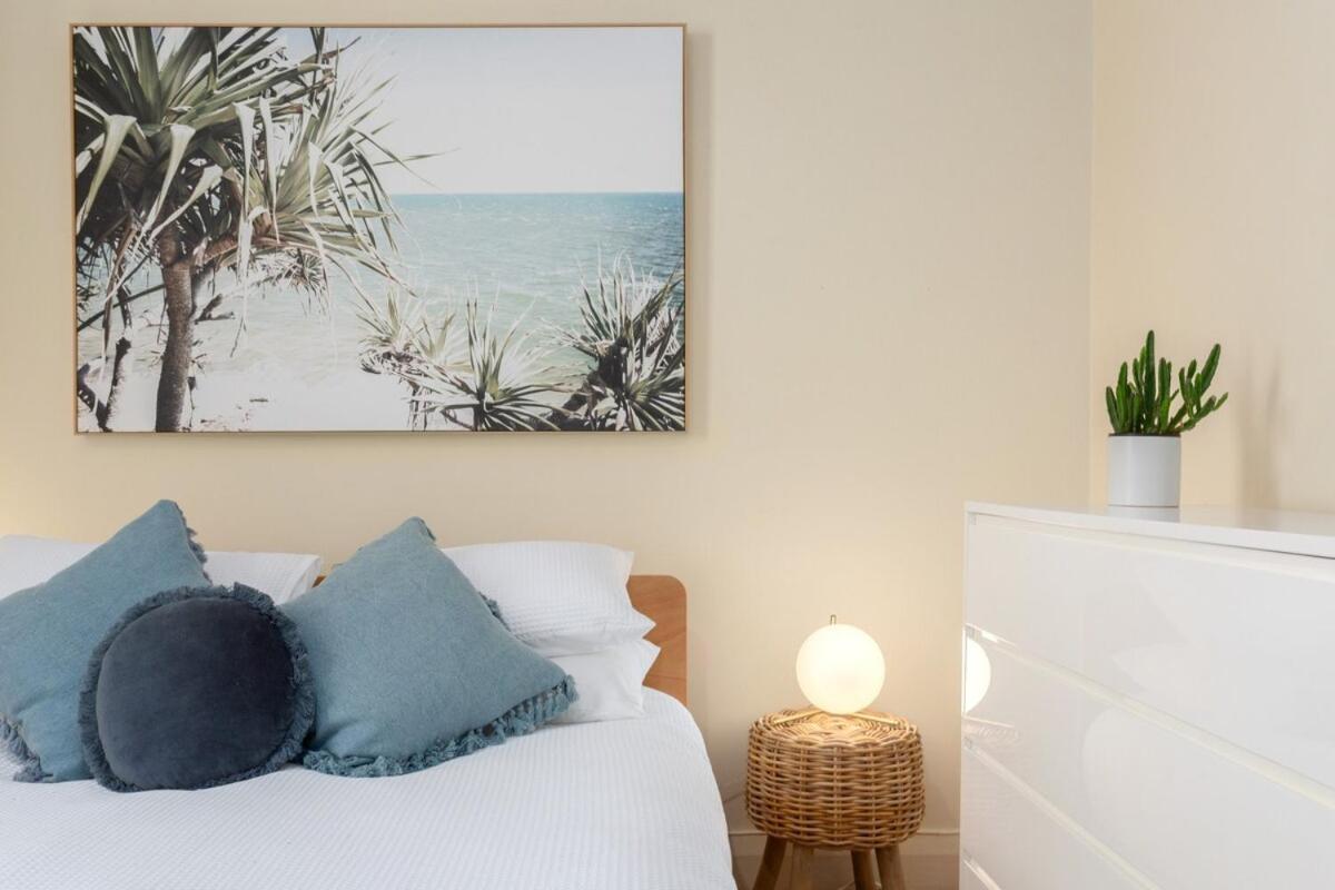 Apartment Stylish Bondi Icebergs Ocean View Garden Sydney